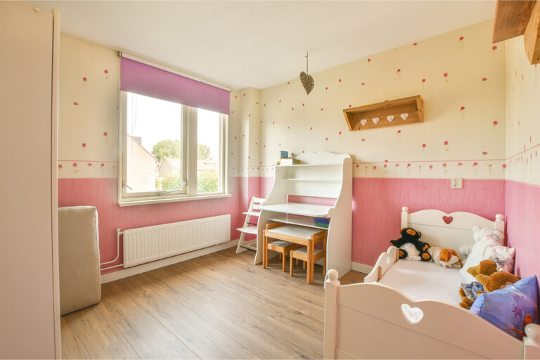 ideas-for-decorating-small-kids-bedrooms-h1-01
